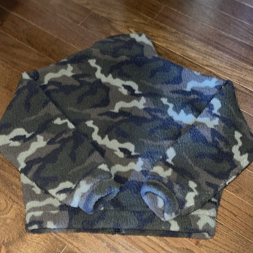 American Eagle camo fleece jacket - Picture 4 of 7